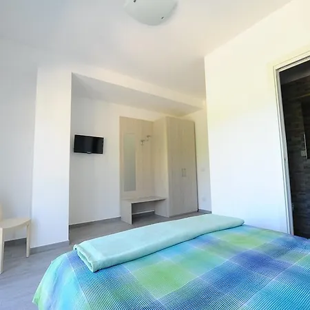 La Castellana 3*